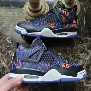 Jordan 4 Retro 'Rush Violet 'Streetwear/Lifestyle Shoes Size 4 Youth/5.5 Women