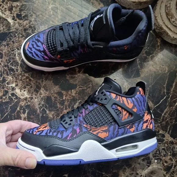 Jordan 4 Retro 'Rush Violet 'Streetwear/Lifestyle Shoes Size 4 Youth/5.5 Women