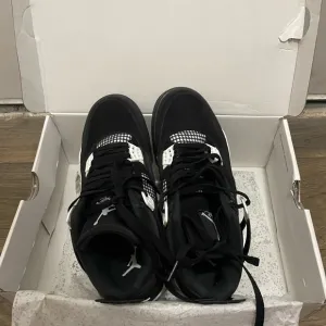 Jordan Black and White Athletic Sneakers Sleek Design
