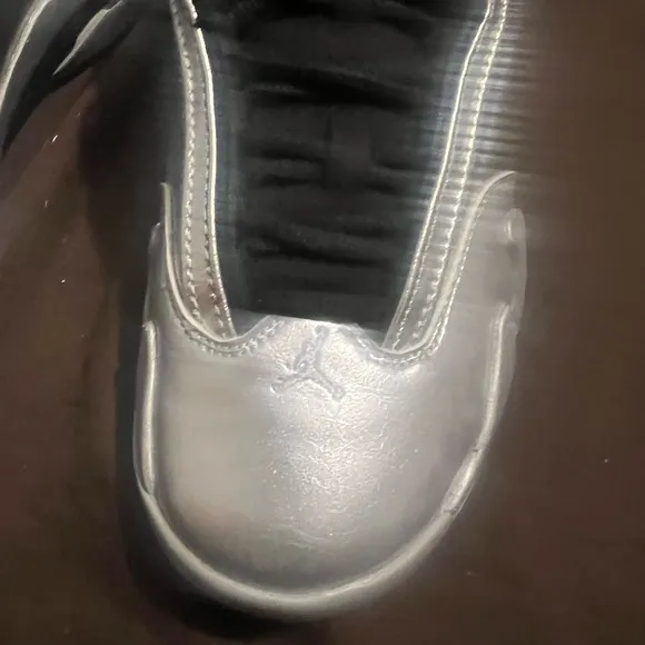 Jordan Fits Men size 8 Air Jordan Retro 14 Silver Authentic Nike new