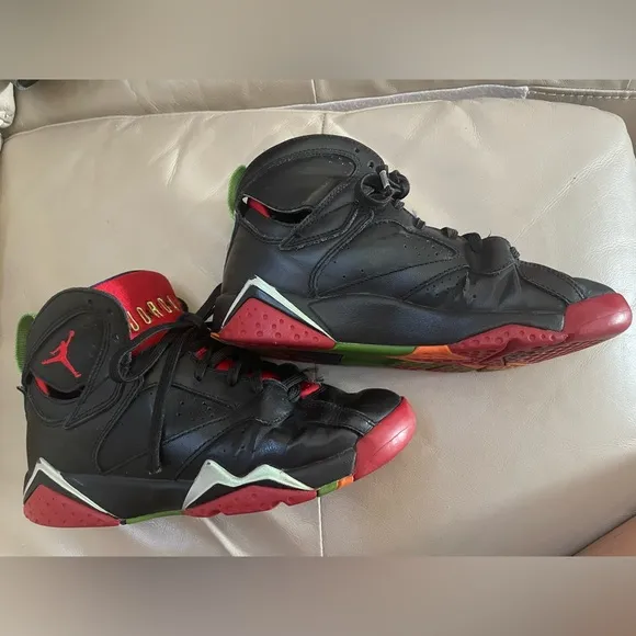 Jordan Retro 7 Marvin the Martian Sneakers, Big Boys (Kids) Size 3.5Y