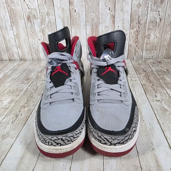 Jordan Spizike Basketball Shoes Cement Gray Red Accents Sneakers Size 11.5