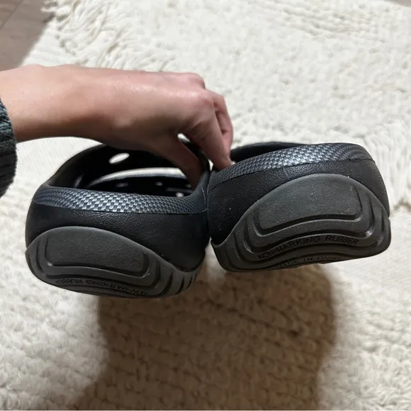 KEEN men's magnetic black Yogui slip on clog shoes 14