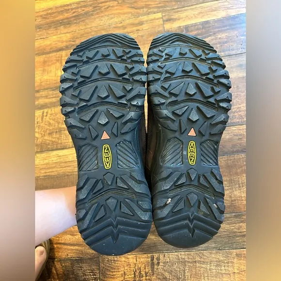 KEEN Mens Targhee 3 Oxford Casual Hiking Shoes. Men’s size 16.
