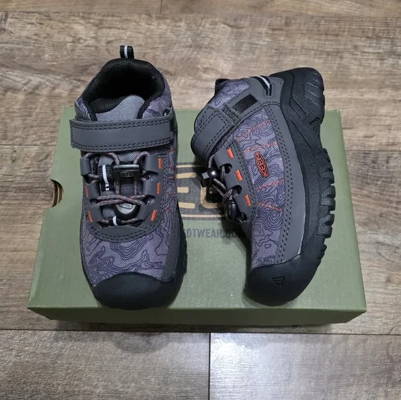 KEEN Targhee sports sandals toddler boys size 8