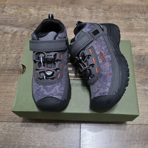 KEEN Targhee sports sandals toddler boys size 8