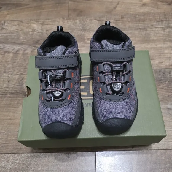KEEN Targhee sports sandals toddler boys size 8