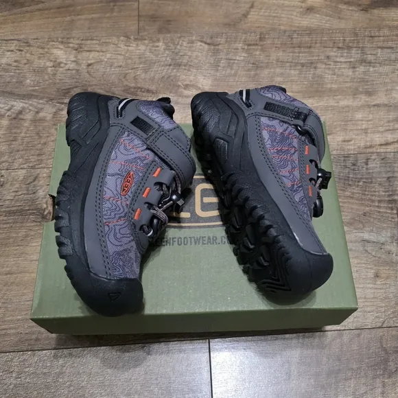 KEEN Targhee sports sandals toddler boys size 8