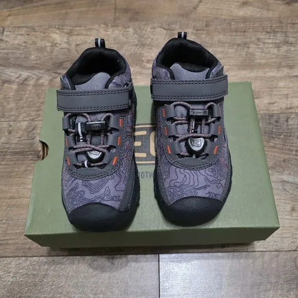 KEEN Targhee sports sandals toddler boys size 8
