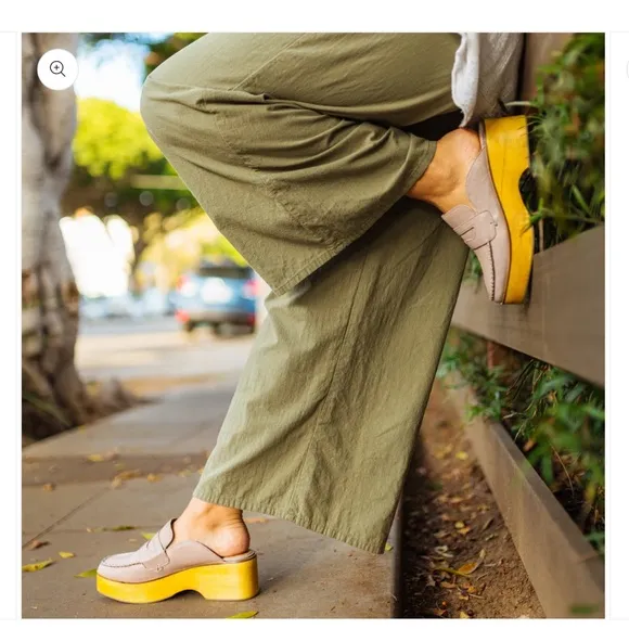 Kelsi Dagger Brooklyn Window Dove Mule Clogs. Size 8.