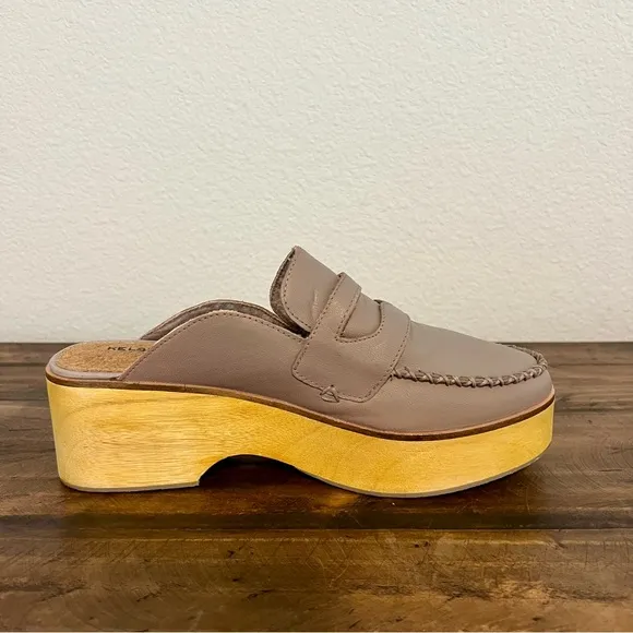 Kelsi Dagger Brooklyn Window Dove Mule Clogs. Size 8.