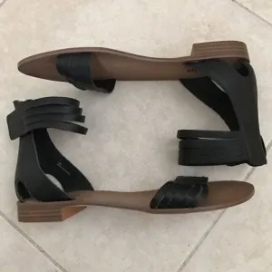 Kenise Sandals