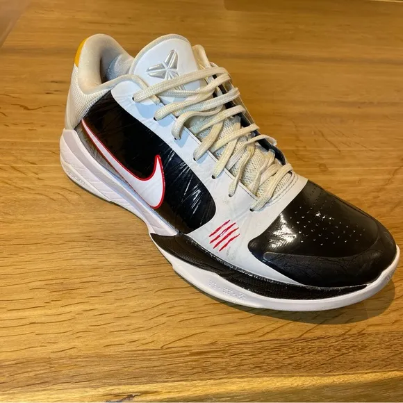Kobe 5 Bruce Lee Size 12 Gently Worn