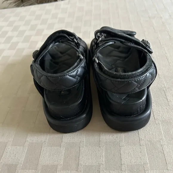 Kurt Geiger Orson Quilted Velcro Strap Sandals