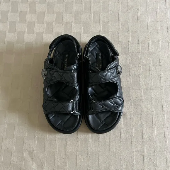 Kurt Geiger Orson Quilted Velcro Strap Sandals