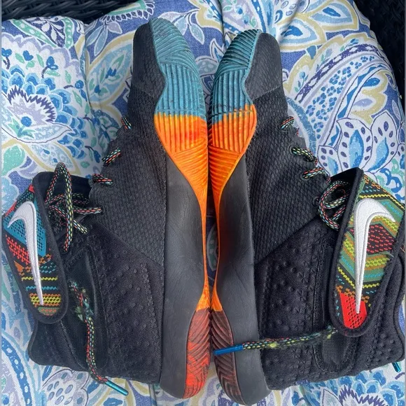 Kyrie 2 Nike Black History Month Shoes Size 10 Mens Basketball Streetwear Multi