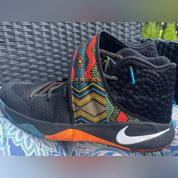 Kyrie 2 Nike Black History Month Shoes Size 10 Mens Basketball Streetwear Multi