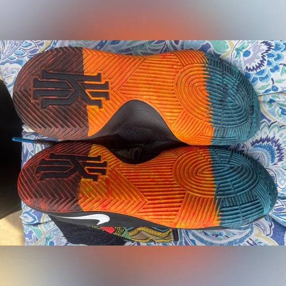 Kyrie 2 Nike Black History Month Shoes Size 10 Mens Basketball Streetwear Multi