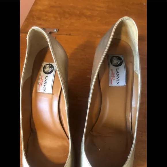 LANVIN PARIS vintage gold leather wedges
