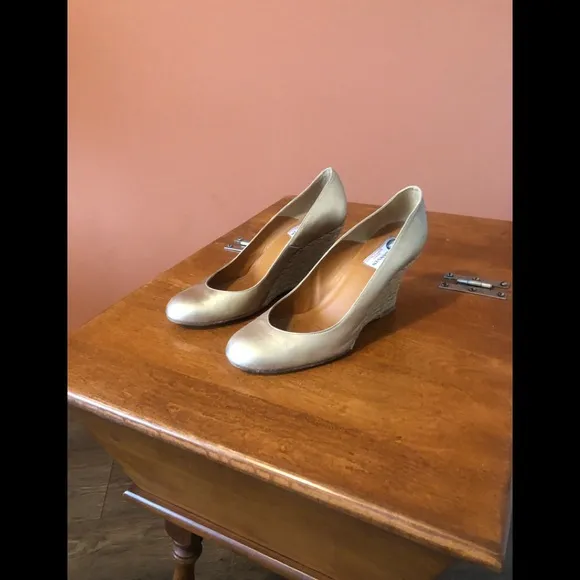 LANVIN PARIS vintage gold leather wedges