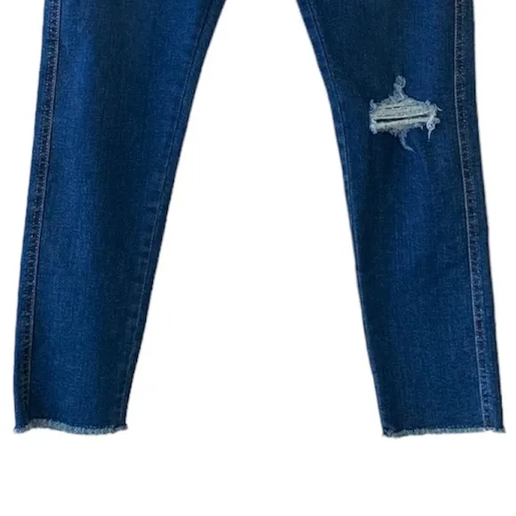 Levi’s Sexy Fit Skinny Stretch Jeans Distressed Ripped Knee Signature High Rise