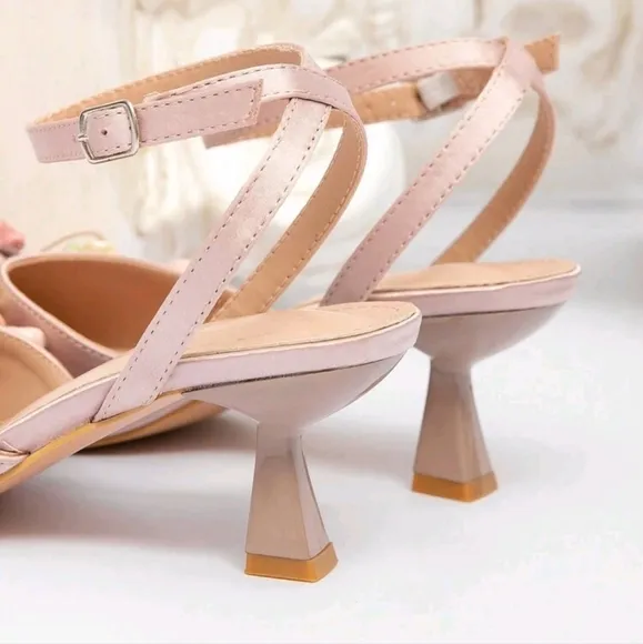 Light Pink Elegant Floral Bowknot Decor Low Heel Pointed Toe Hollow Pumps