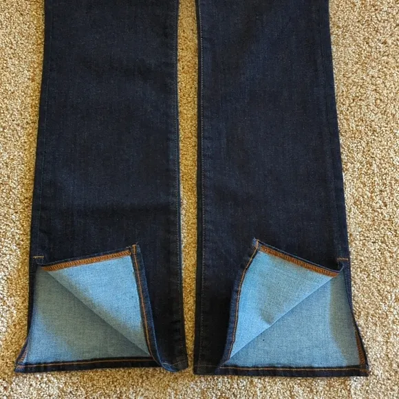 LIKE NEW Madewell Pull-On Skinny Flare Jeans in Havenley Wash Size 27