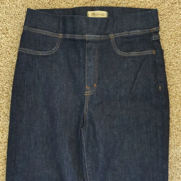 LIKE NEW Madewell Pull-On Skinny Flare Jeans in Havenley Wash Size 27