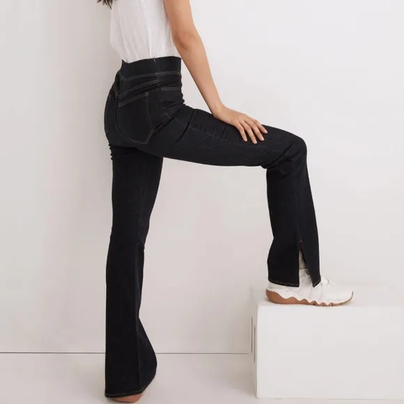 LIKE NEW Madewell Pull-On Skinny Flare Jeans in Havenley Wash Size 27