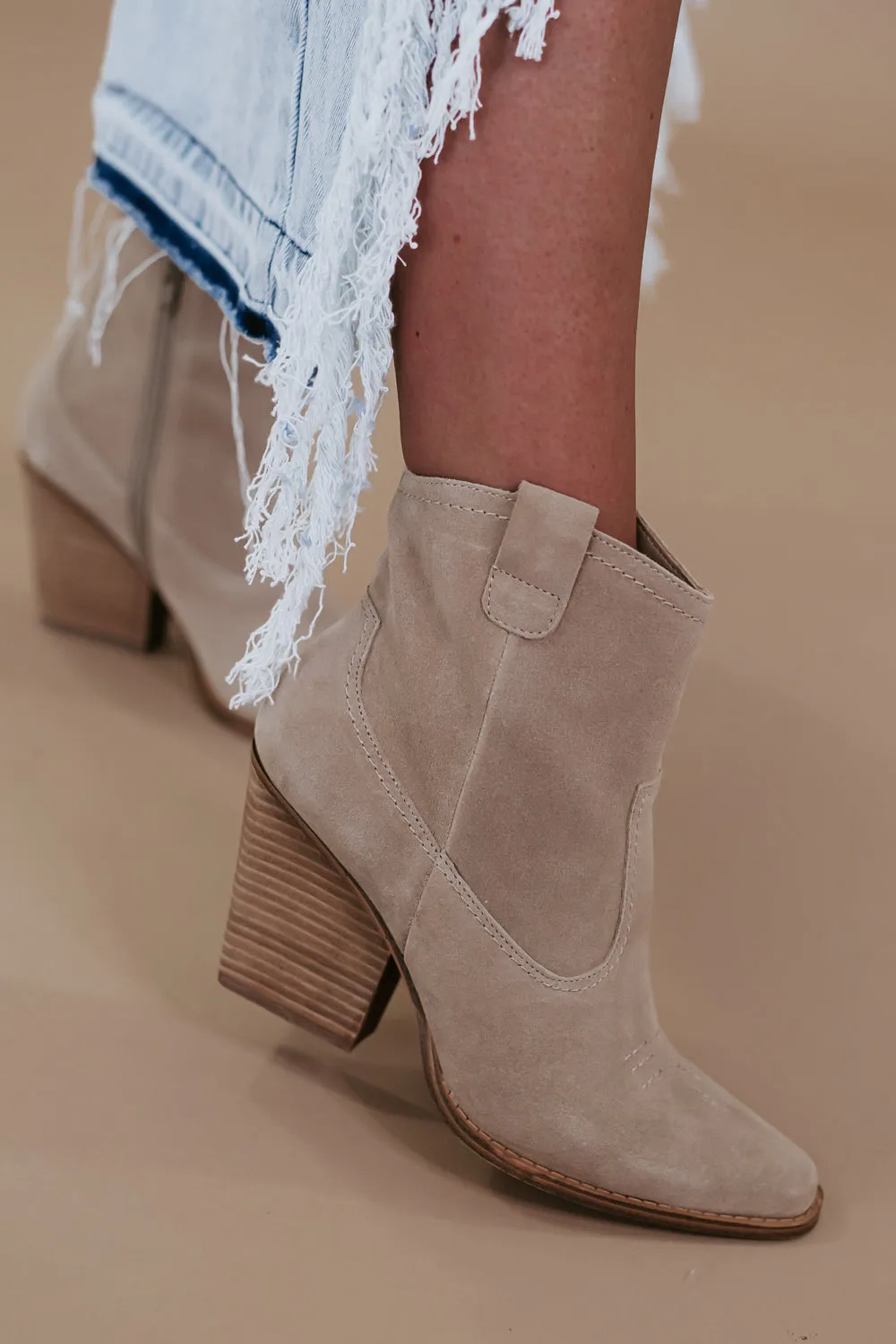 Lonestar Suede Bootie, Natural