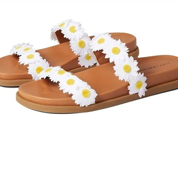 Lucky brand sandals with white &amp; yellow daisy straps