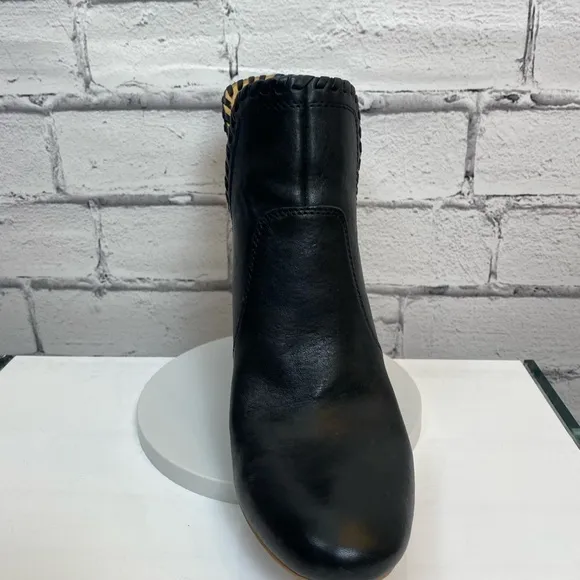Lucky Brand Sivya Leather Ankle Boots Booties Chunky Heel size 9