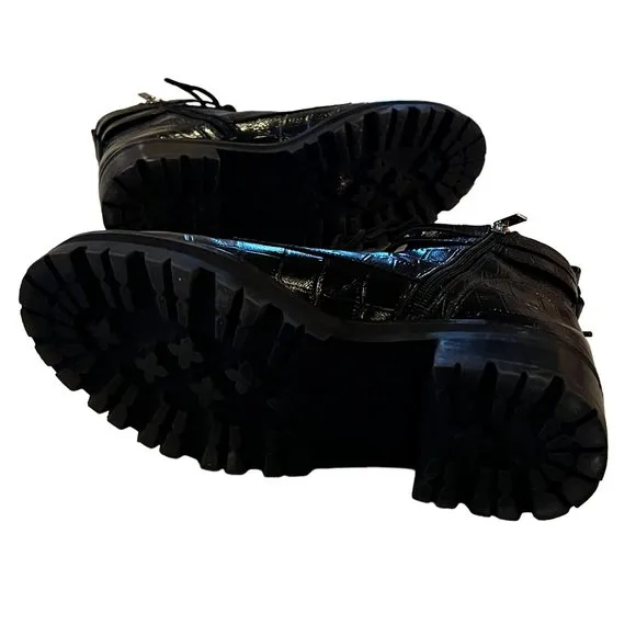 Marc Fisher LTD MLBARREN 2 Black Embossed Leather Combat Boots Size 7.5 M