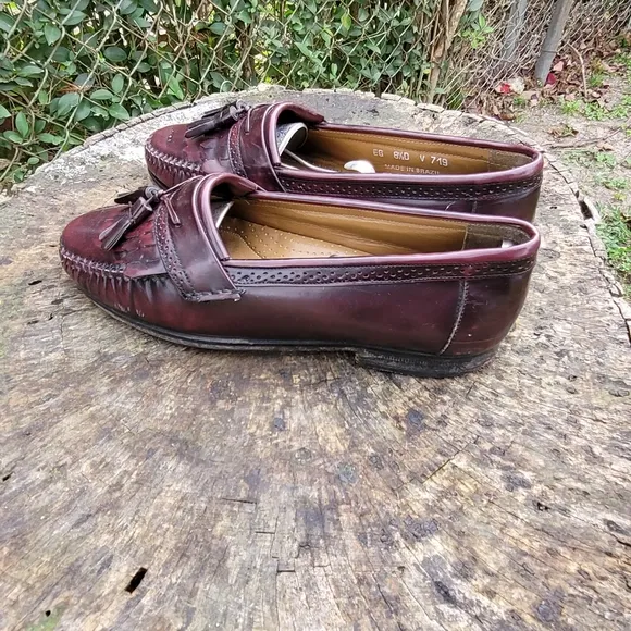 Men Vintage Burgundy Tassel Loafers By Bass Size 8.5D/Men Designer Shoes