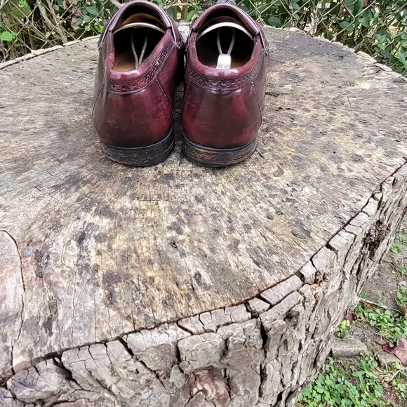 Men Vintage Burgundy Tassel Loafers By Bass Size 8.5D/Men Designer Shoes