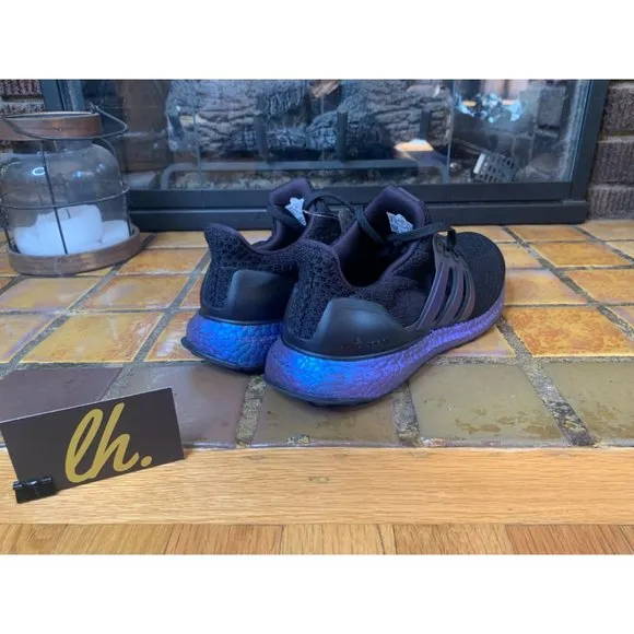 Mens 8 Adidas Ultraboost 5.0 DNA “Black Metallic Blue” Athletic Running Shoes GY