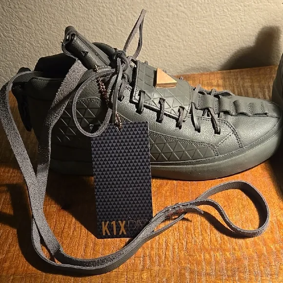 Men's Grey Patrick Mohr High-Top Sneakers