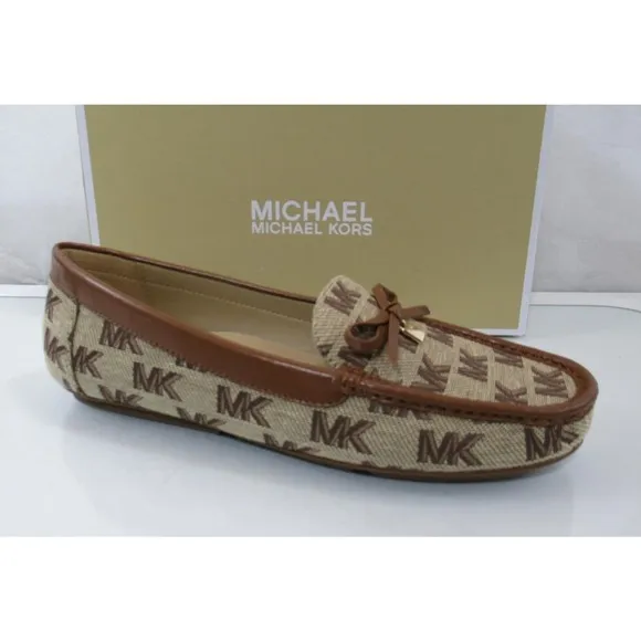 Michael Kors Juliette Moccasin Driver Flat Shoes MK Beige / Ebony Brown Size 7