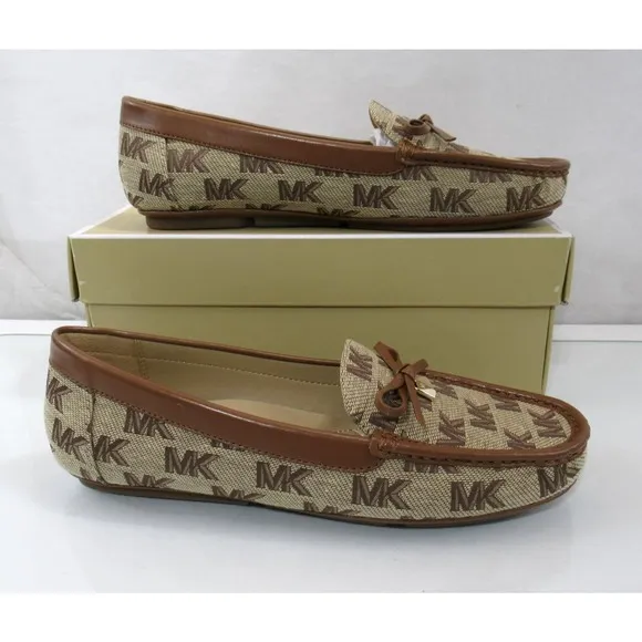 Michael Kors Juliette Moccasin Driver Flat Shoes MK Beige / Ebony Brown Size 7