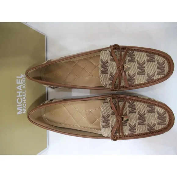 Michael Kors Juliette Moccasin Driver Flat Shoes MK Beige / Ebony Brown Size 7
