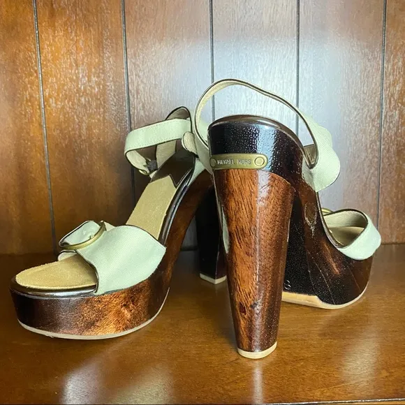 Michael Kors Leather Platform Wood Block Heel with Gold Logo Size 8M