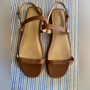 Michael Kors Shoes Woman Brown Flat Sandal Size 9.5 Leather Buckle NEW