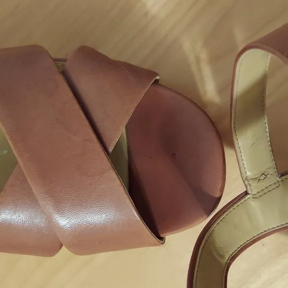 MICHAEL Michael Kors Sia Platform Sandals Size 9 Tan Camel Brown