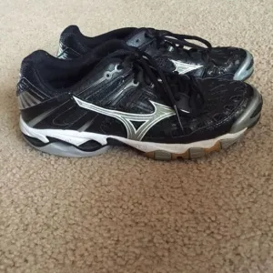 Mizuno Volleyball Black Shoes