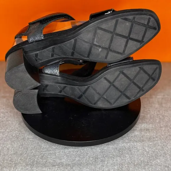 Munro Denise Sandal Heel Black Silver Metallic Leather Chunky Heel Size 9.5