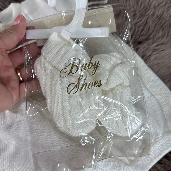 (N2) KARELA KIDS vit100% cotton white knit bodysuits and shoes for girls,size 0