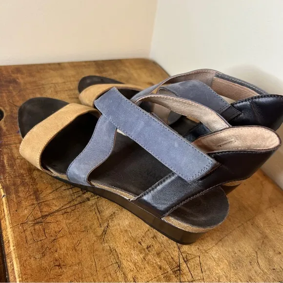 NAOT blue &amp; tan straps sandals women’s sz 41 = US women’s sz 10.5