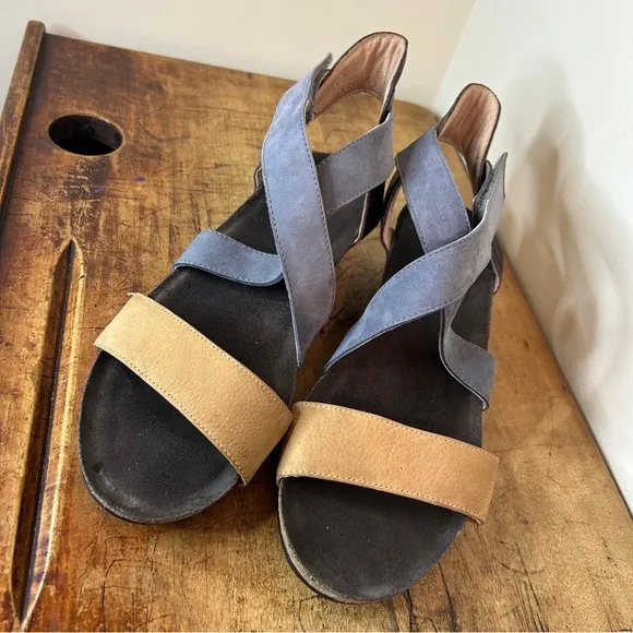 NAOT blue &amp; tan straps sandals women’s sz 41 = US women’s sz 10.5