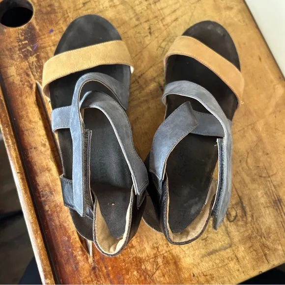 NAOT blue &amp; tan straps sandals women’s sz 41 = US women’s sz 10.5