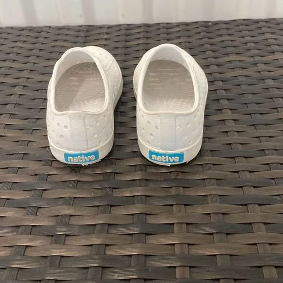 Native Jefferson shoes, kid, size 8